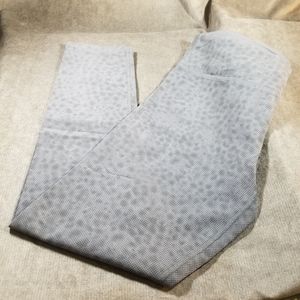 Tuff Athletics 381552 Grey on Grey Spotted Ankle Length Leggings VG M